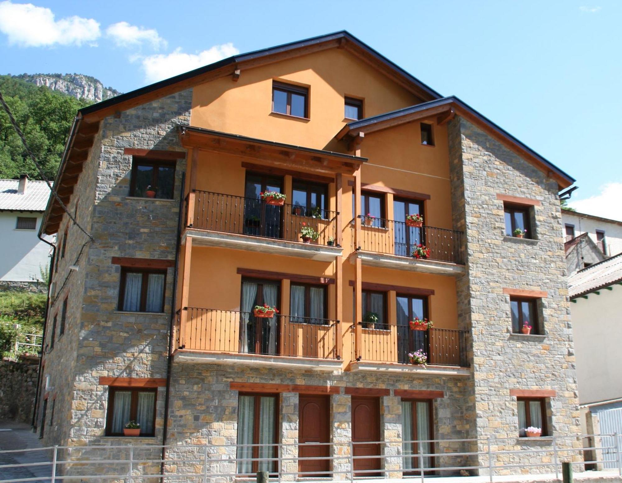 Apartamentos Mobison Salinas de Bielsa Екстер'єр фото